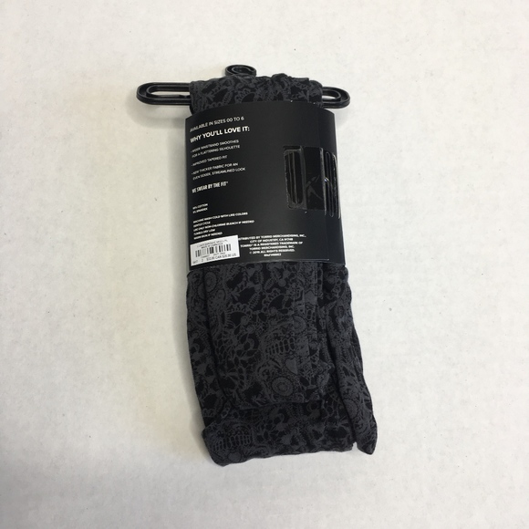 Torrid Black Lace Pattern Skull Print Leggings - Picture 4 of 6